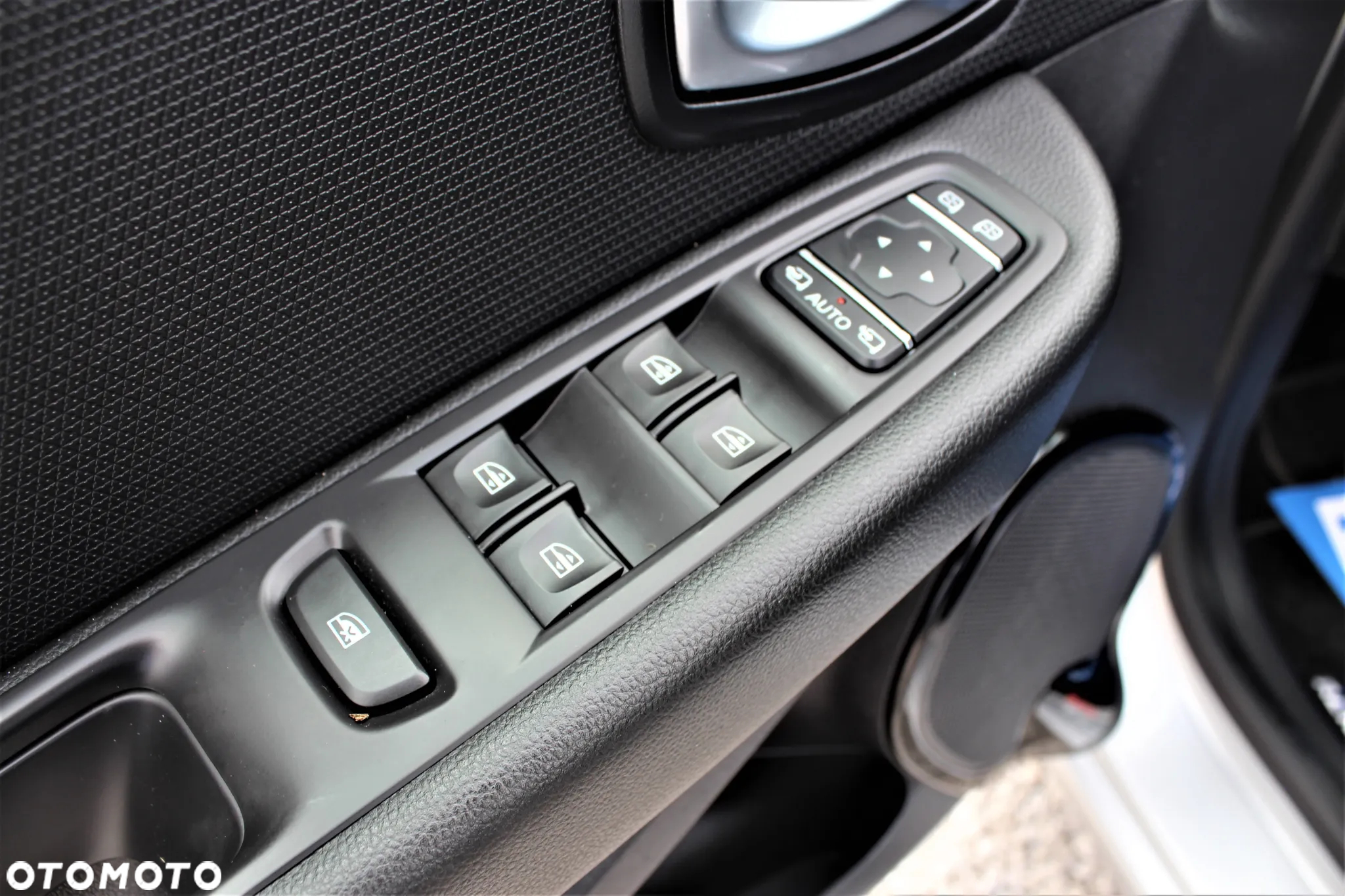 Renault Clio Energy dCi 90 Start & Stop Intens - 18