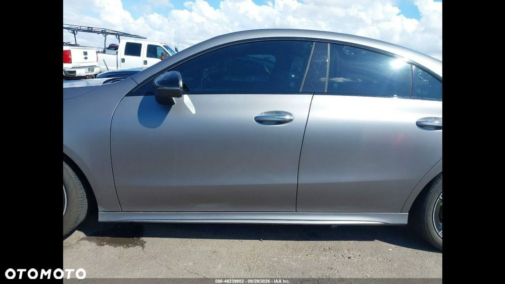 Mercedes-Benz CLA 250 4Matic 7G-DCT AMG Line - 6