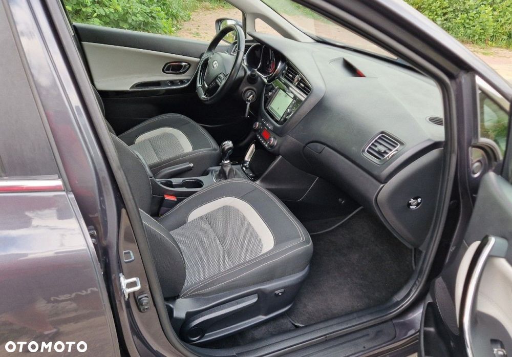 Kia Ceed - 30