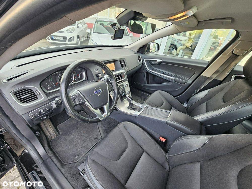 Volvo V60 Cross Country D4 Geartronic Kinetic - 17