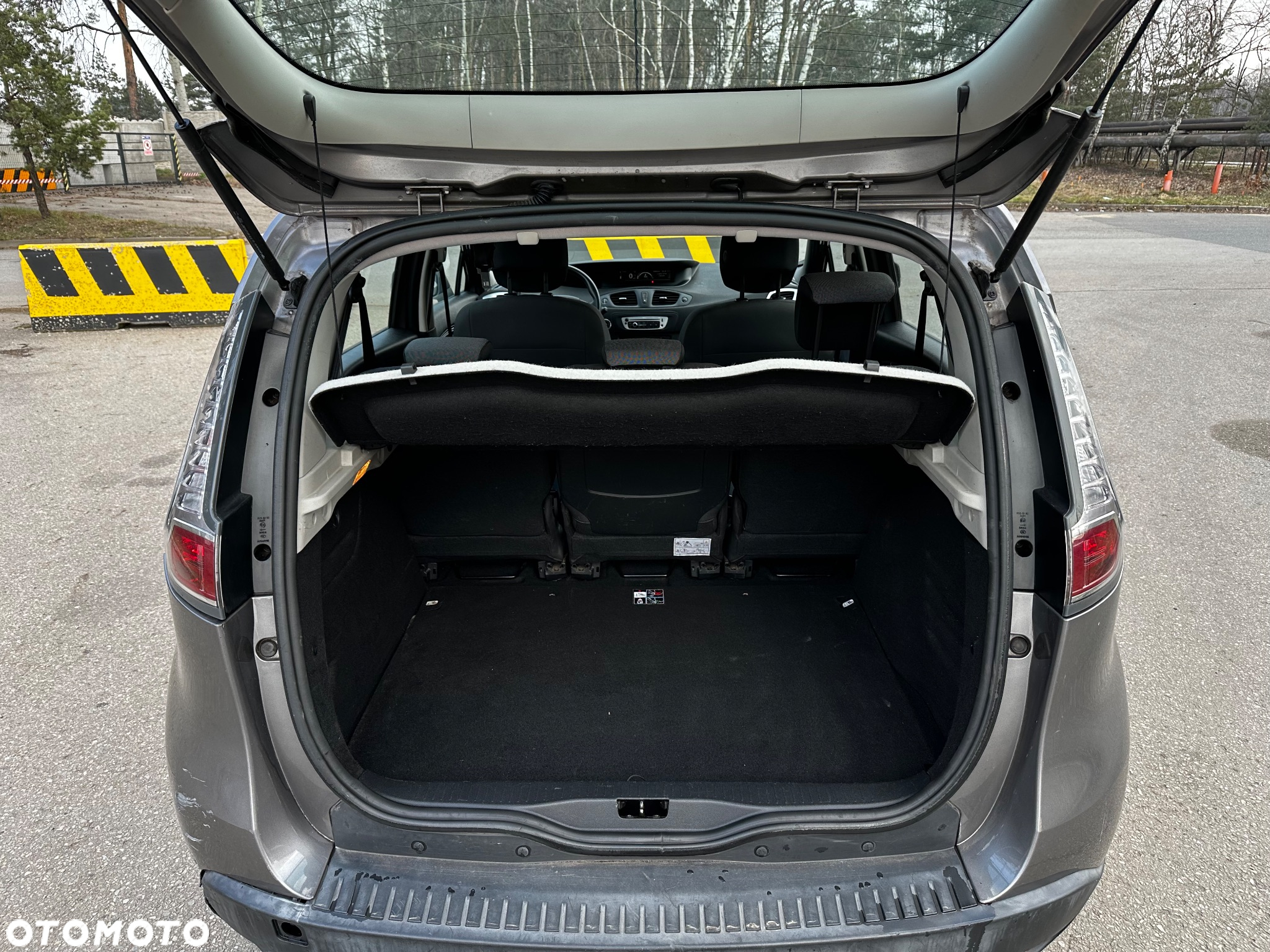 Renault Scenic - 16