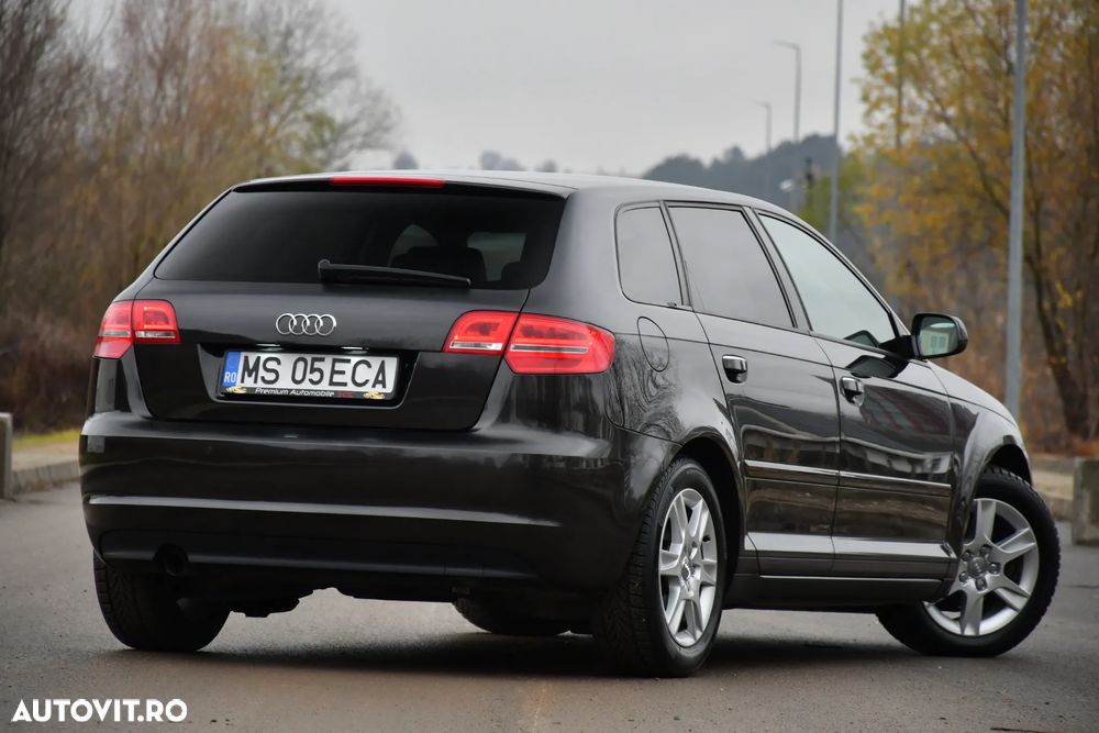 Audi A3 1.6 TDI Sportback DPF Attraction - 4