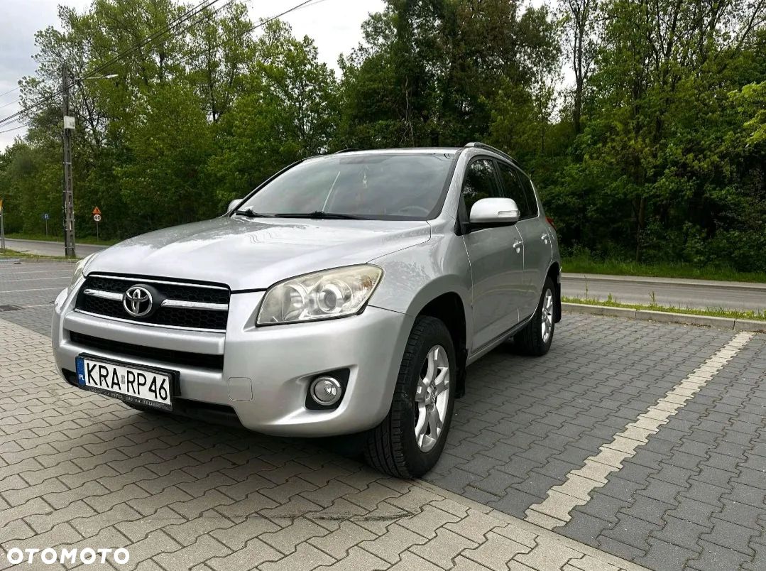 Toyota RAV4 - 1