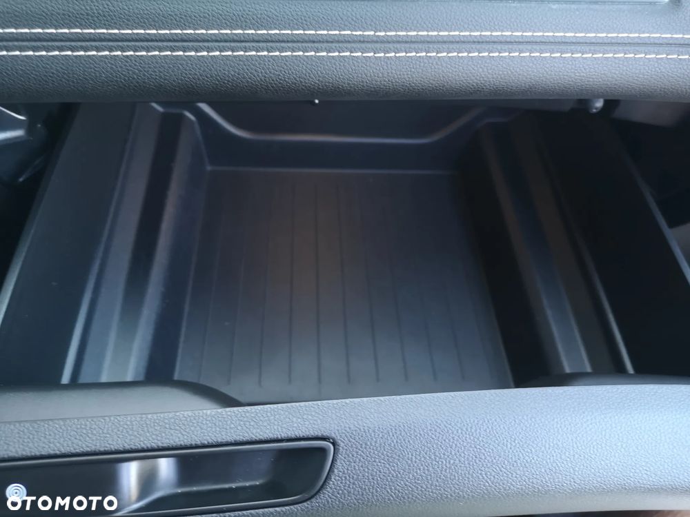 Renault Scenic 1.3 TCe FAP Intens EDC - 19