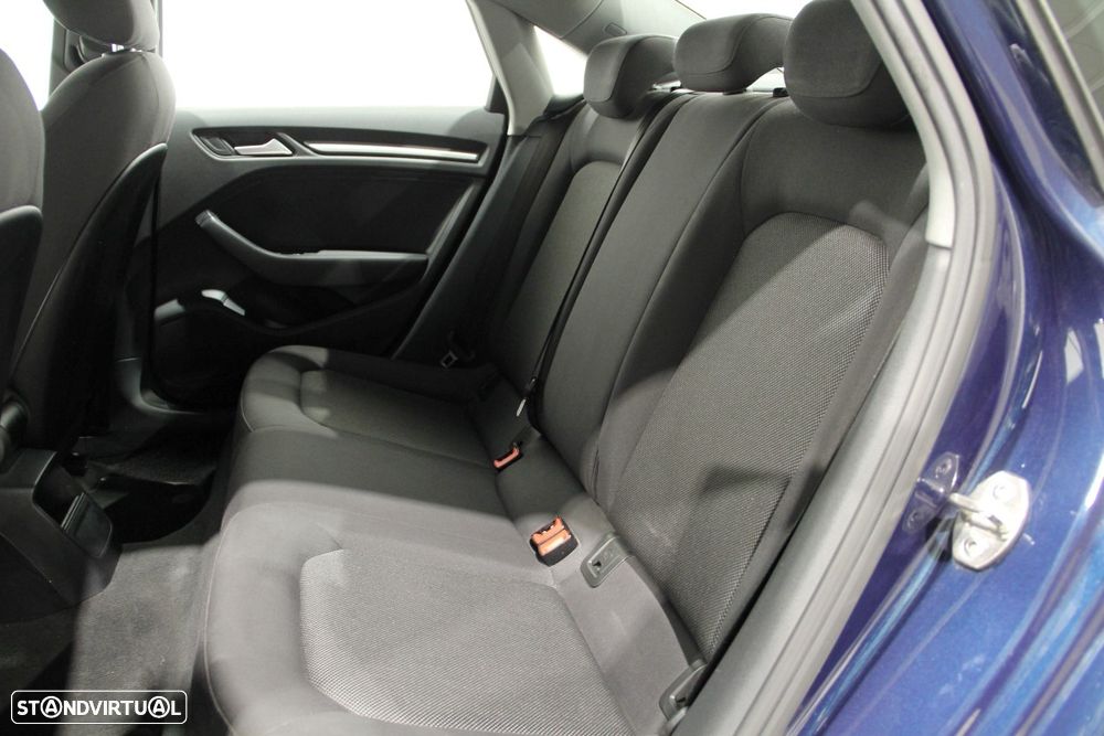 Audi A3 Limousine 1.6 TDI Design - 25