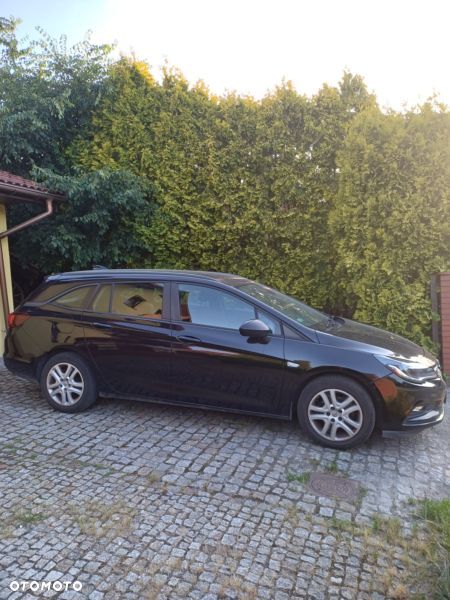 Opel Astra 1.6 CDTI Dynamic - 1