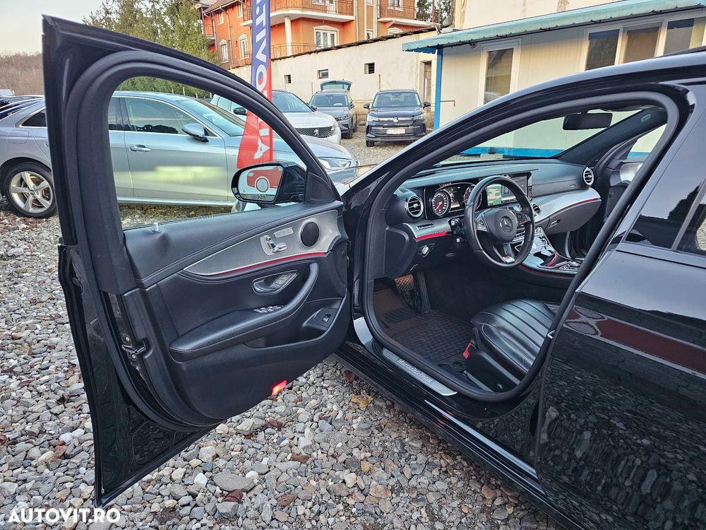 Mercedes-Benz E - 16