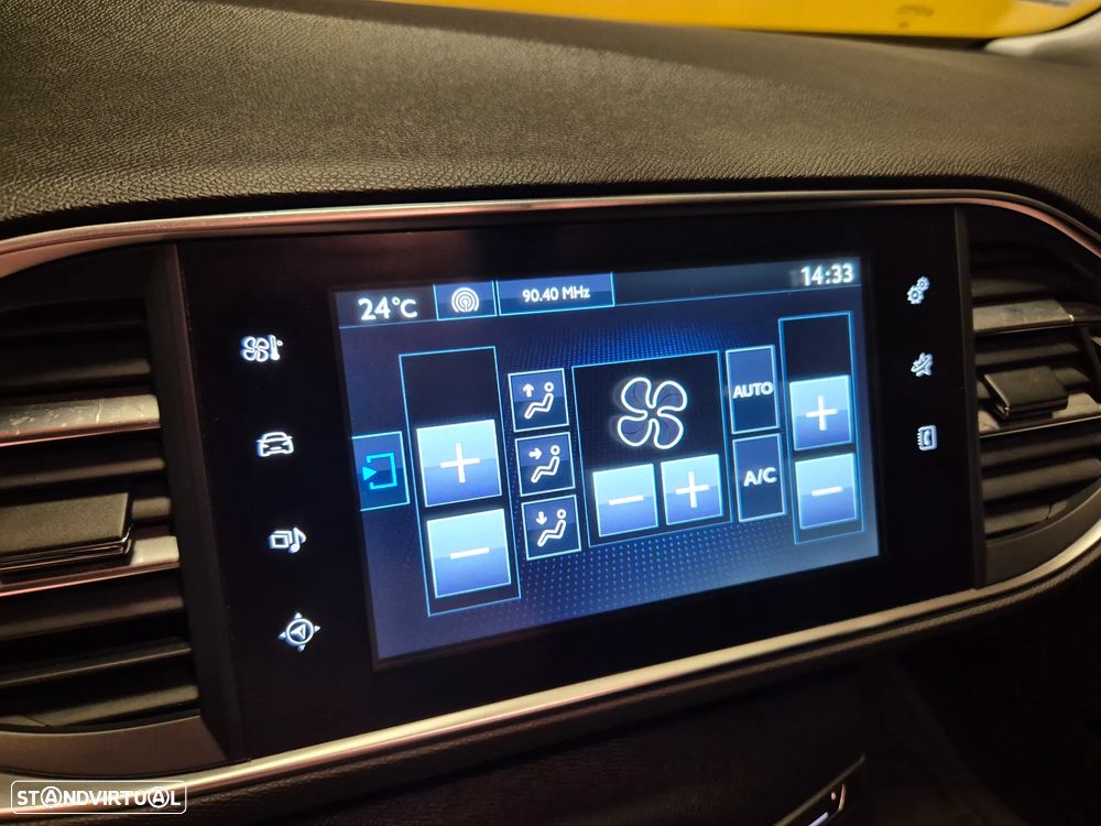 Peugeot 308 SW 1.6 BlueHDi Active J17 - 26