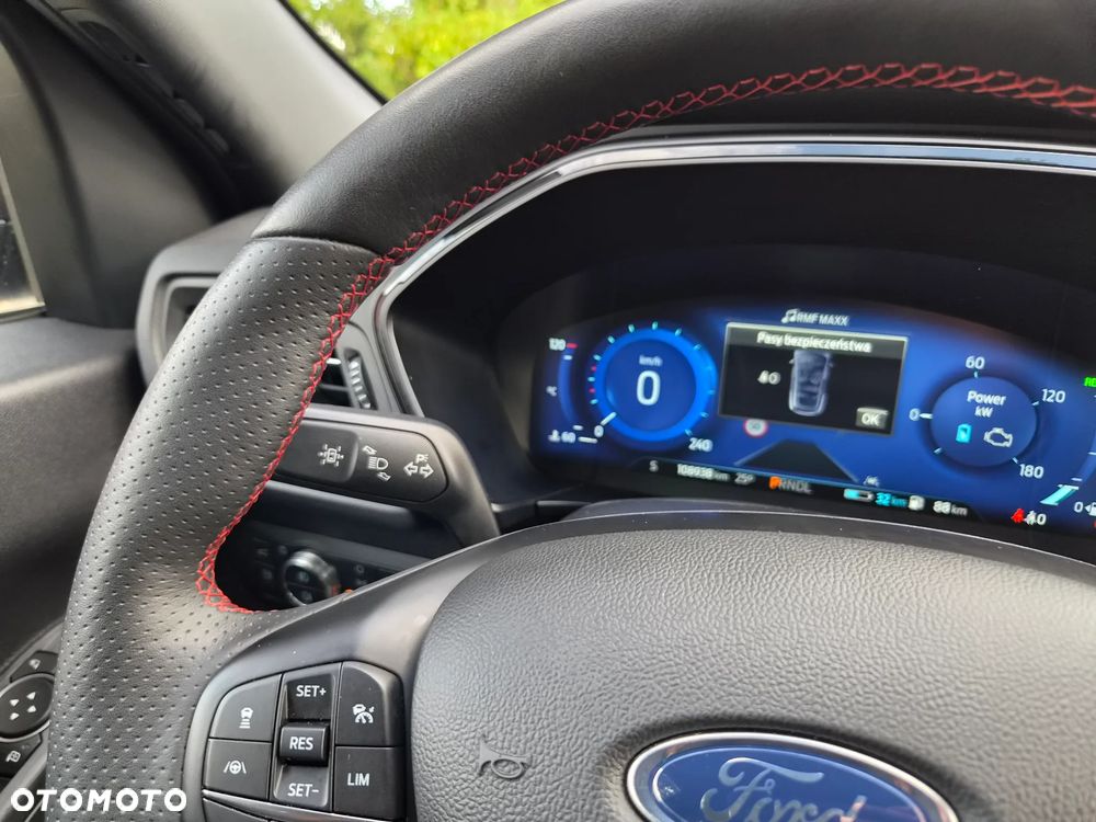 Ford Kuga 2.5 Duratec PHEV ST-LINE X - 23