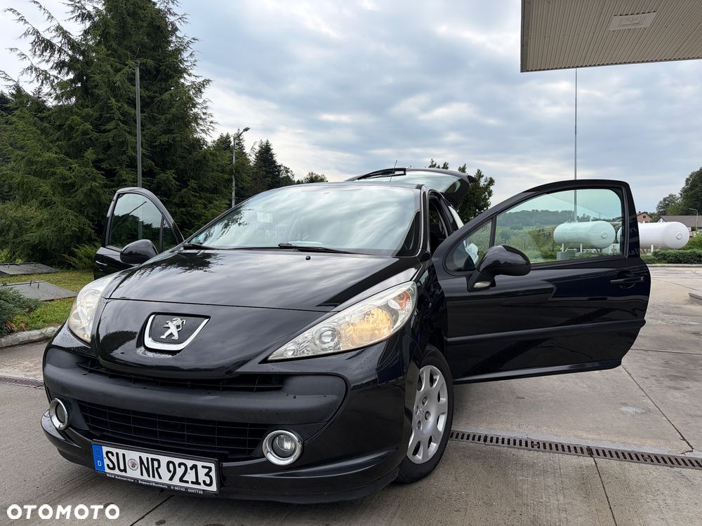Peugeot 207 1.4 16V Trendy - 12