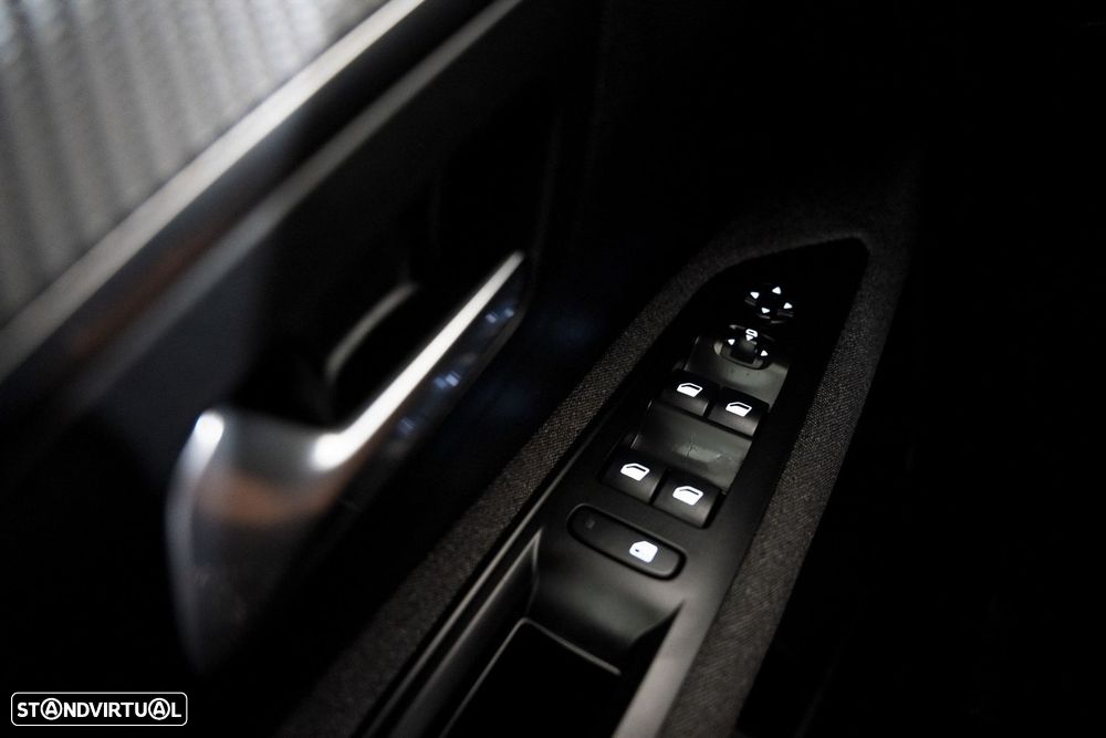 Peugeot 5008 1.2 PureTech Allure EAT8 - 12