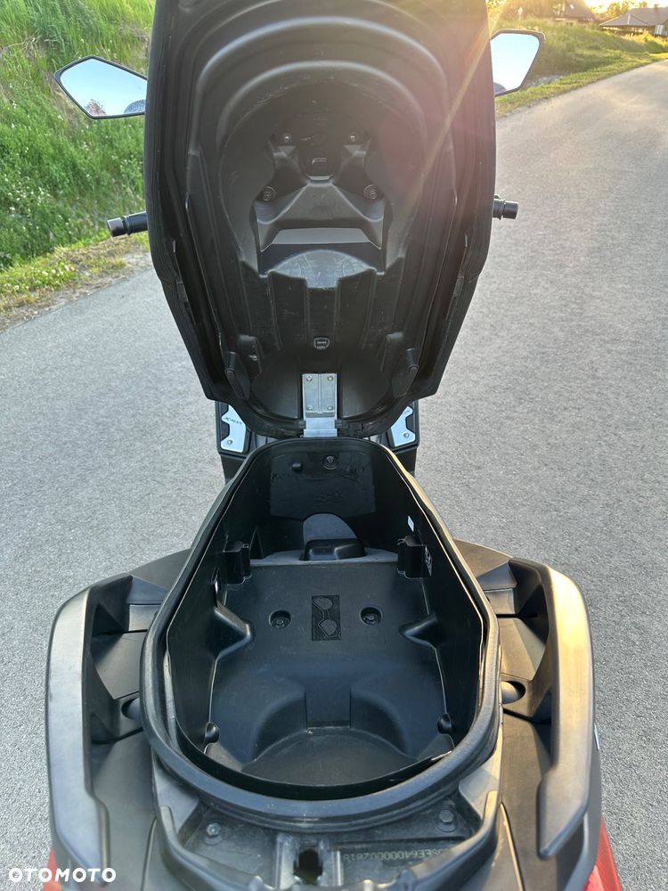 Yamaha X-max - 27