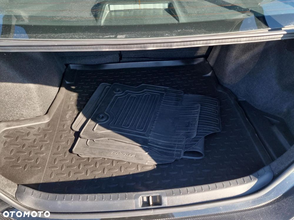 Toyota Corolla - 6