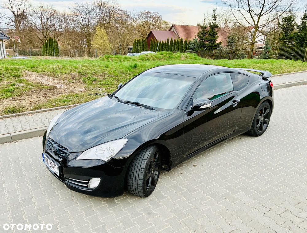 Hyundai Genesis Coupe - 19