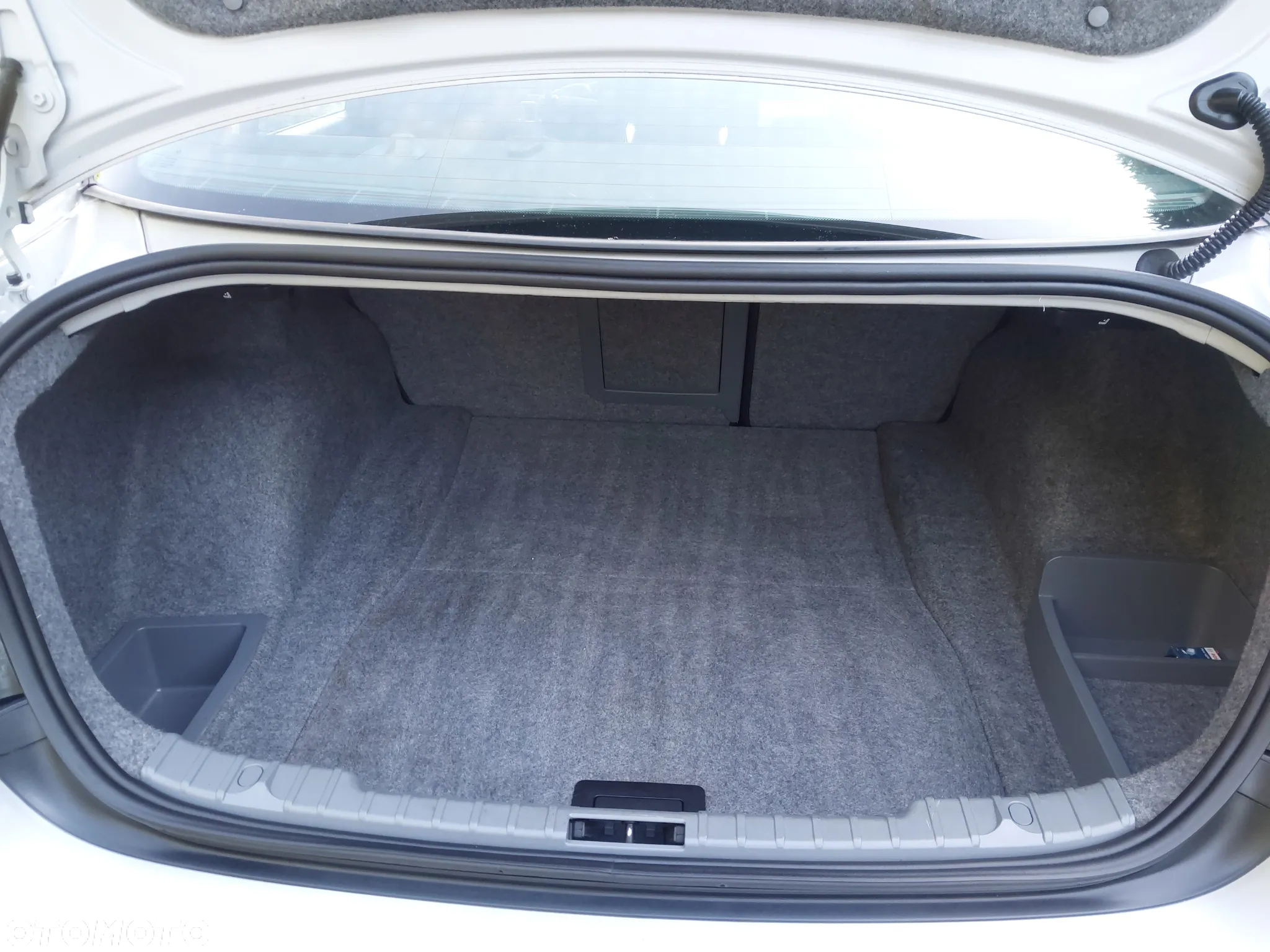 BMW Seria 3 318d - 21