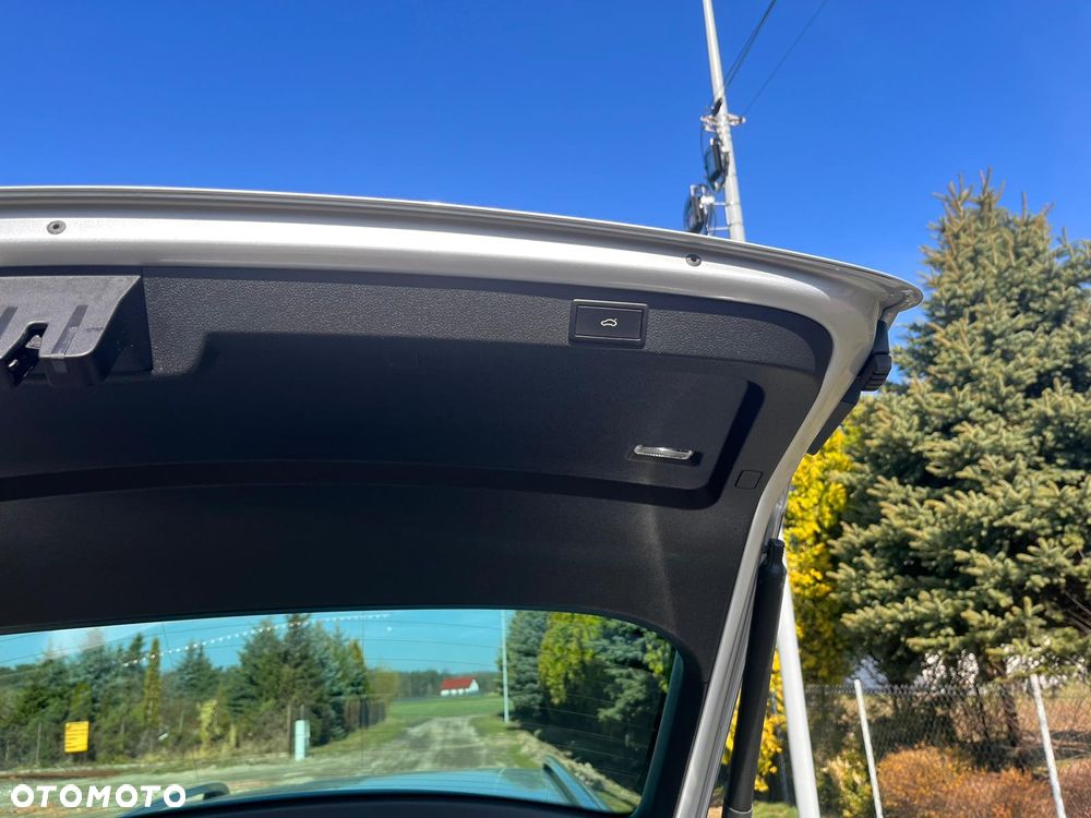 Skoda Superb 2.0 TDI SCR Ambition - 11