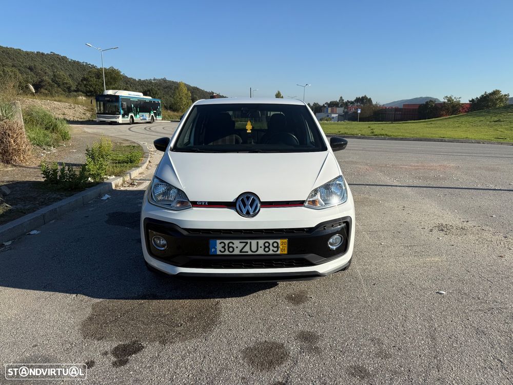 Volkswagen Up 2020 photo 2