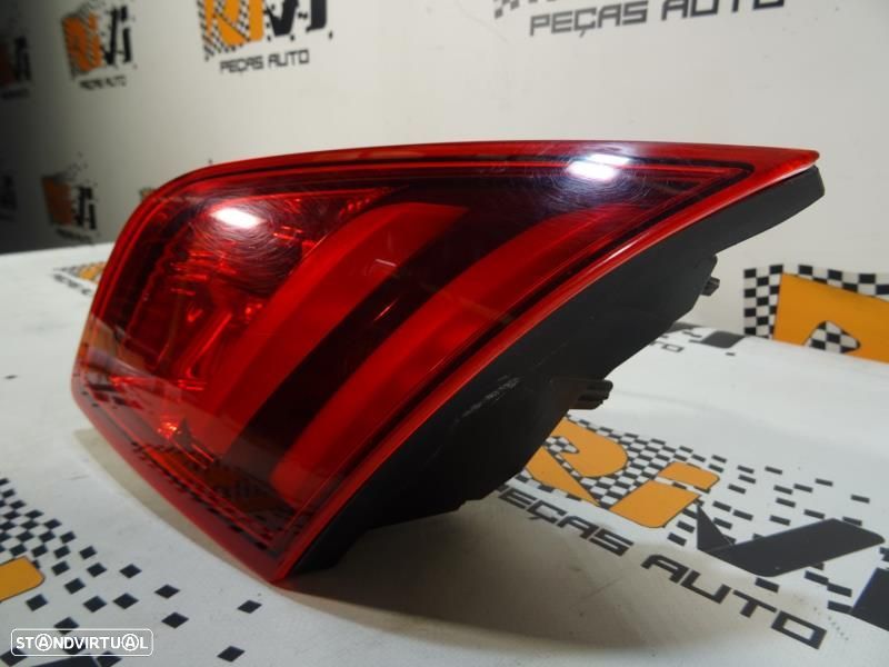 Farolim Direito Peugeot 308 Ii  Farolim Direito Da Mala Peugeot 308 2 - 5