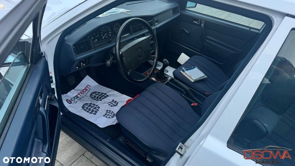 Mercedes-Benz W201 (190) - 26