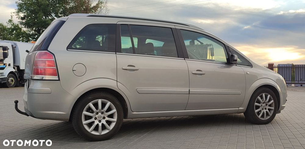 Opel Zafira 1.9 CDTI Enjoy - 10