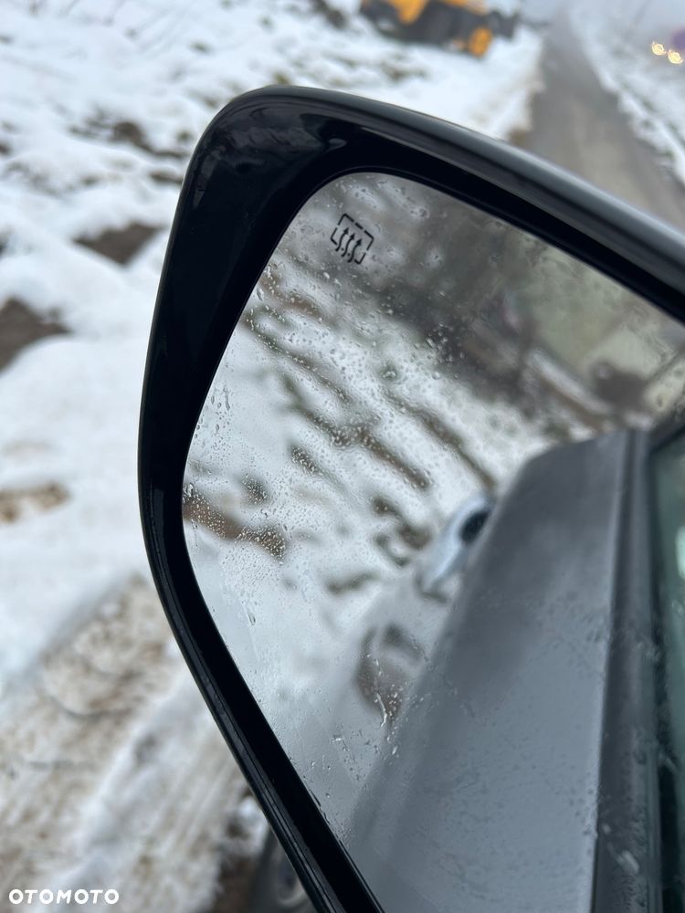 Nissan Pathfinder - 36