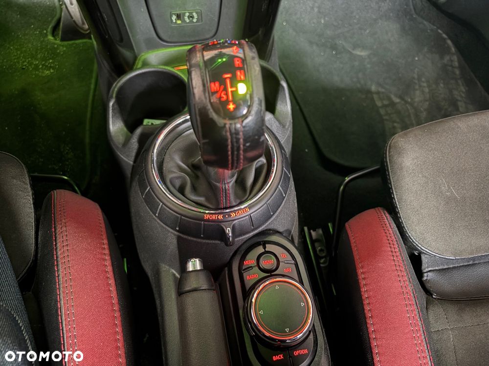MINI John Cooper Works - 34