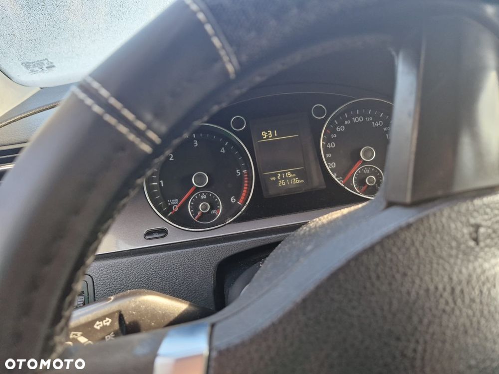 Volkswagen Passat - 5