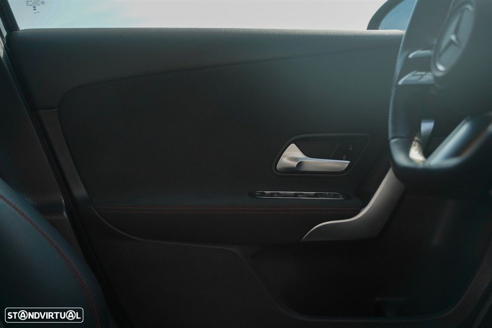 Mercedes-Benz A 200 AMG Line Aut. - 39