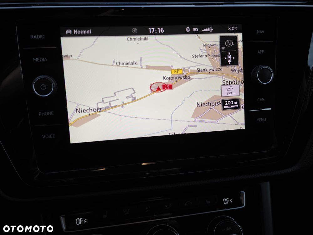 Volkswagen Touran - 20