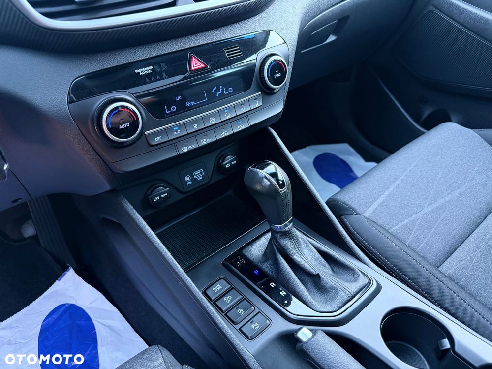 Hyundai Tucson blue 1.6 CRDi 2WD DCT Premium - 35