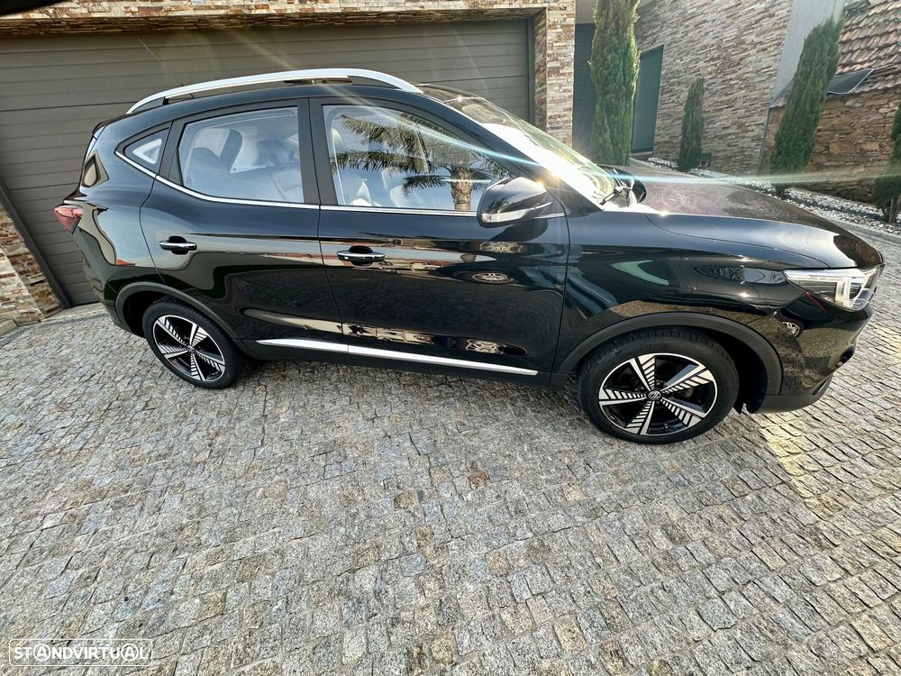 MG ZS Luxury - 2