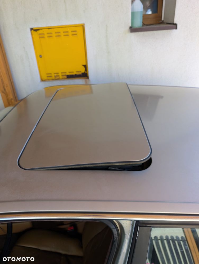 BMW Seria 7 750iL - 36