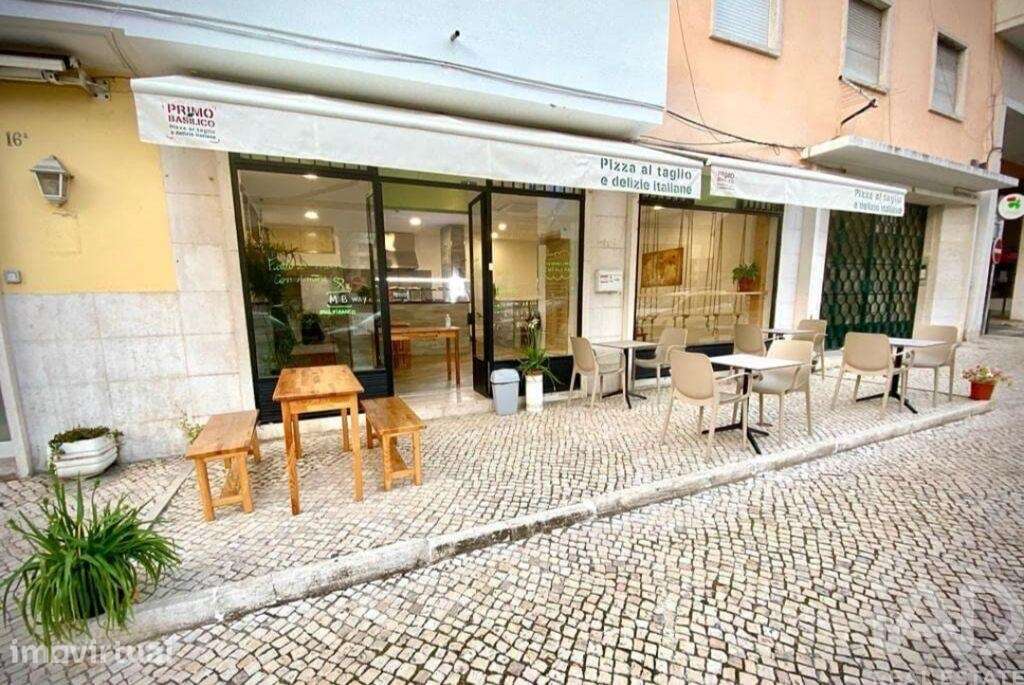 Loja / Estabelecimento Comercial em Areeiro de 158,00 m2 - Grande imagem: 2/14