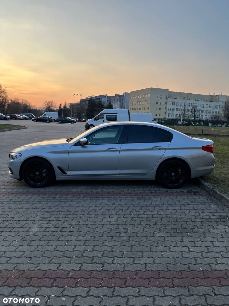 BMW Seria 5 530i xDrive Sport Line - 6