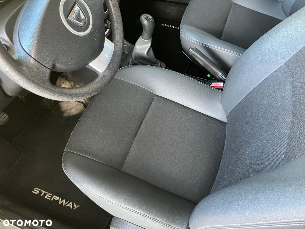 Dacia Sandero Stepway 1.6 - 21
