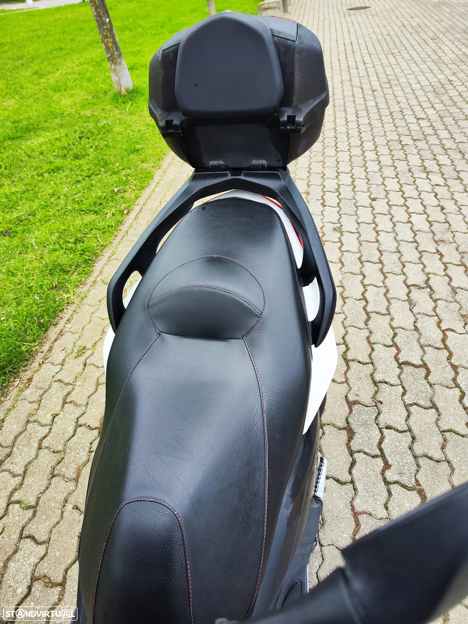 Yamaha X-Max 250 - 10