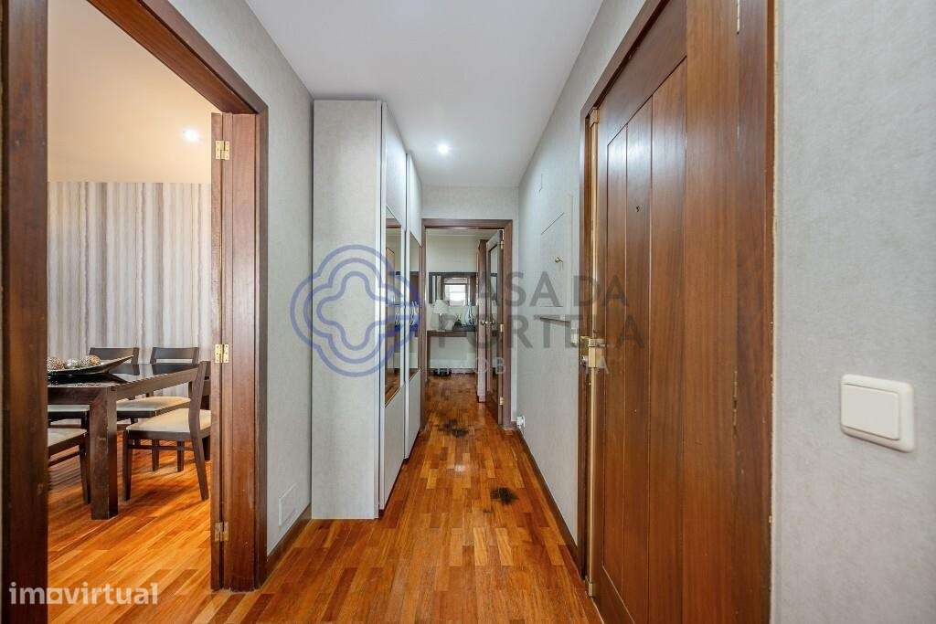 Apartamento T3 com Garagem - Centro de Matosinhos - Grande imagem: 2/34