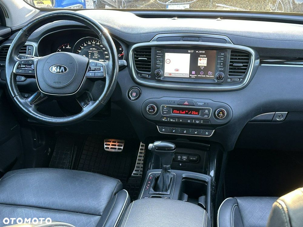 Kia Sorento - 25