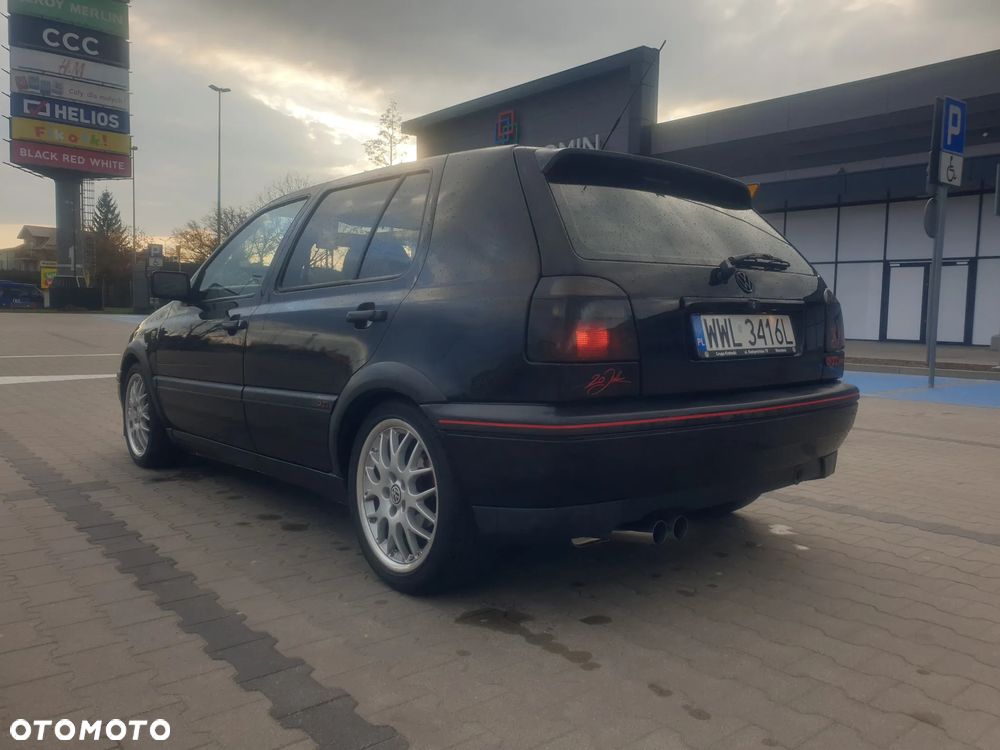 Volkswagen Golf - 2