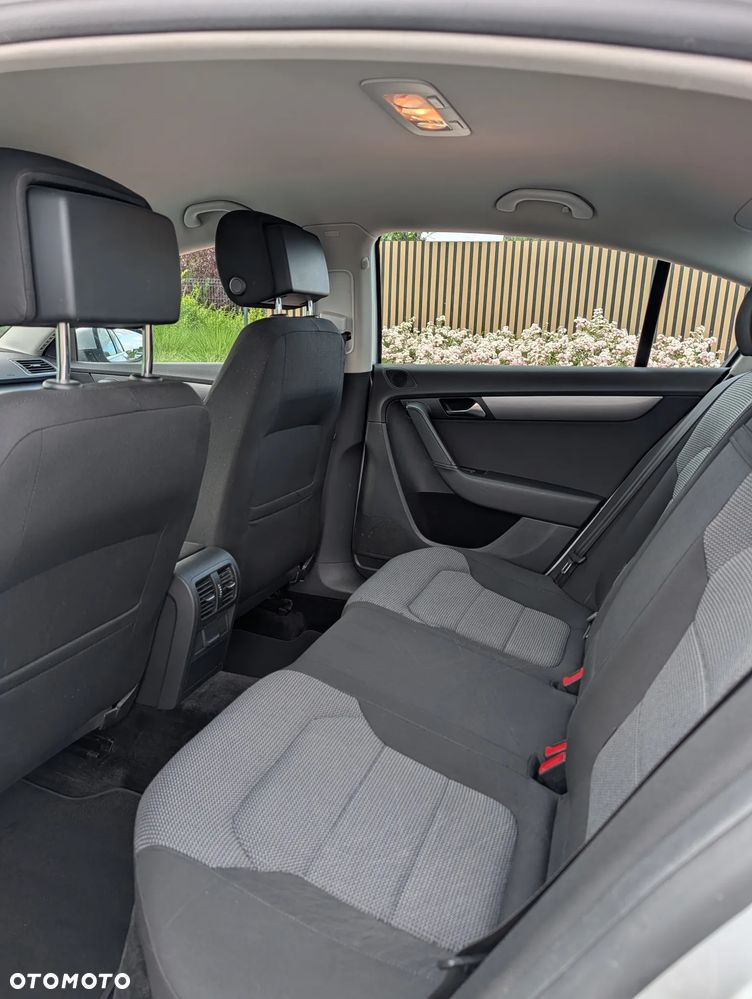 Volkswagen Passat 1.8 TSI Comfortline - 10