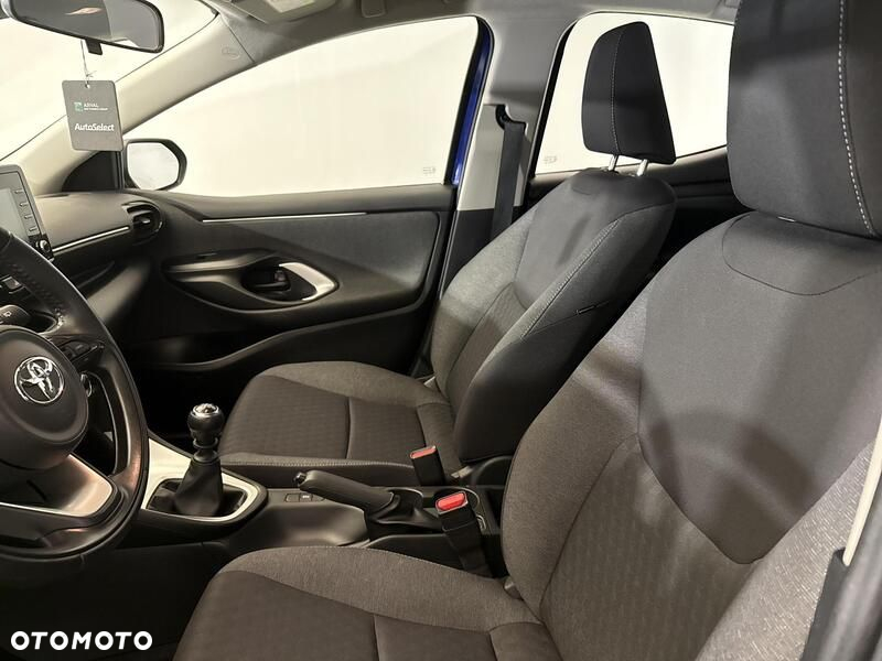 Toyota Yaris - 11