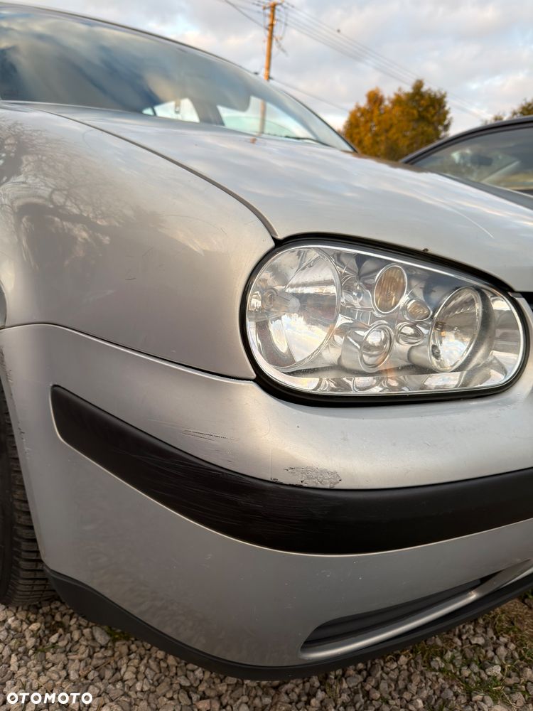 Volkswagen Golf - 23