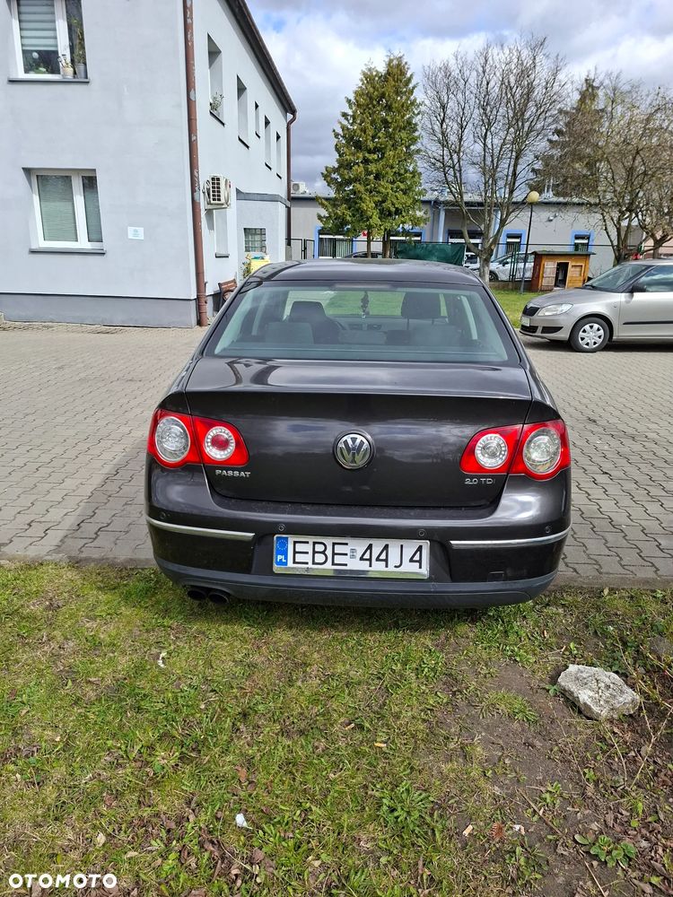 Volkswagen Passat 2.0 TDI DPF Highline - 2