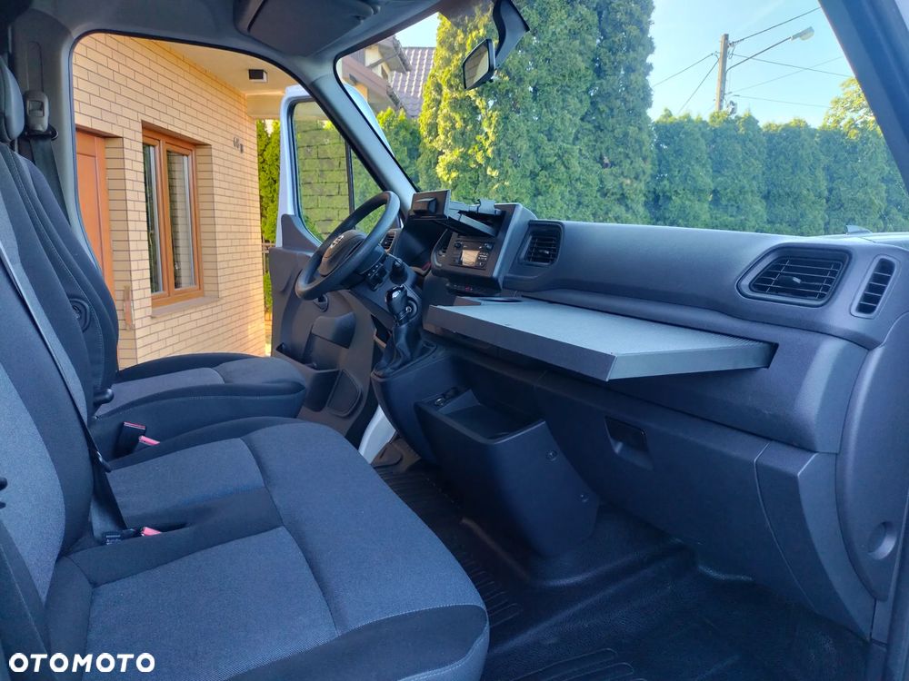 Nissan NV400 - 29