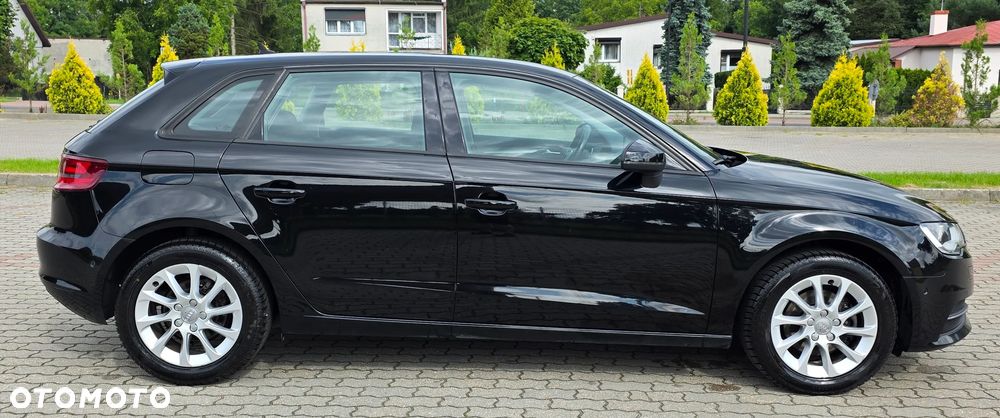 Audi A3 Sportback 1.6 TDI (clean diesel) S tronic Attraction - 5