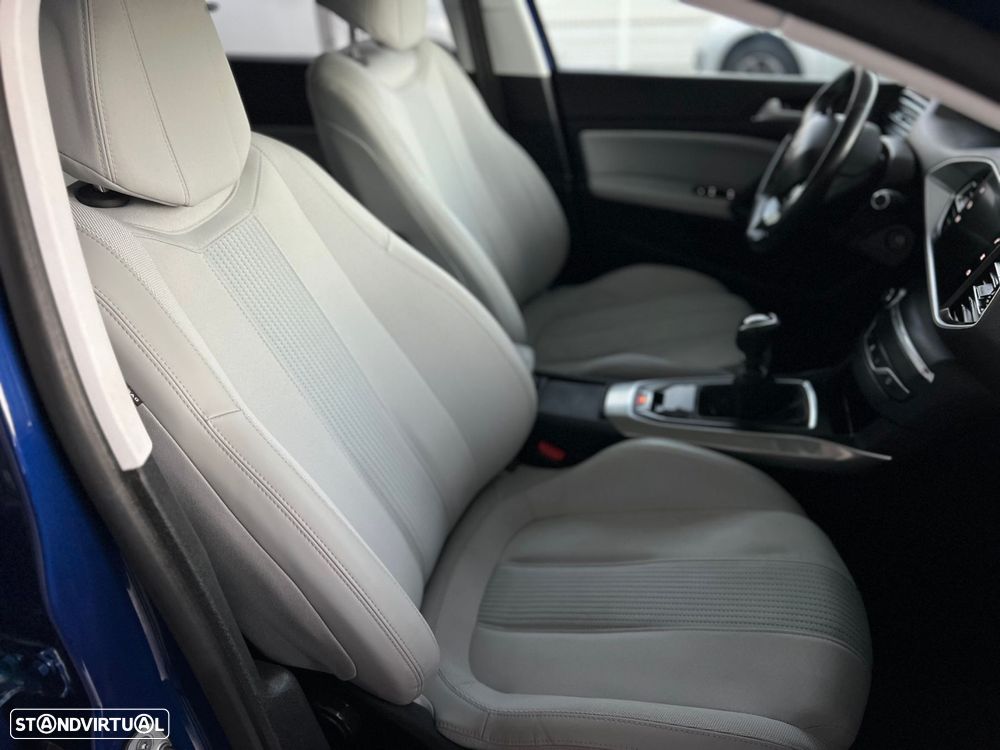 Peugeot 308 SW 1.5 BlueHDi Allure - 24