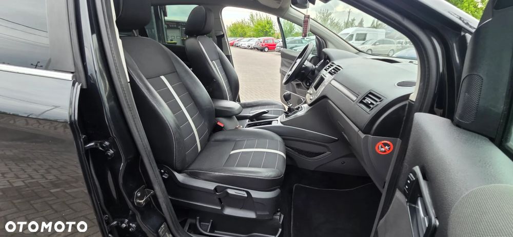 Ford Kuga 2.0 TDCi 4x4 Champions Edition - 40