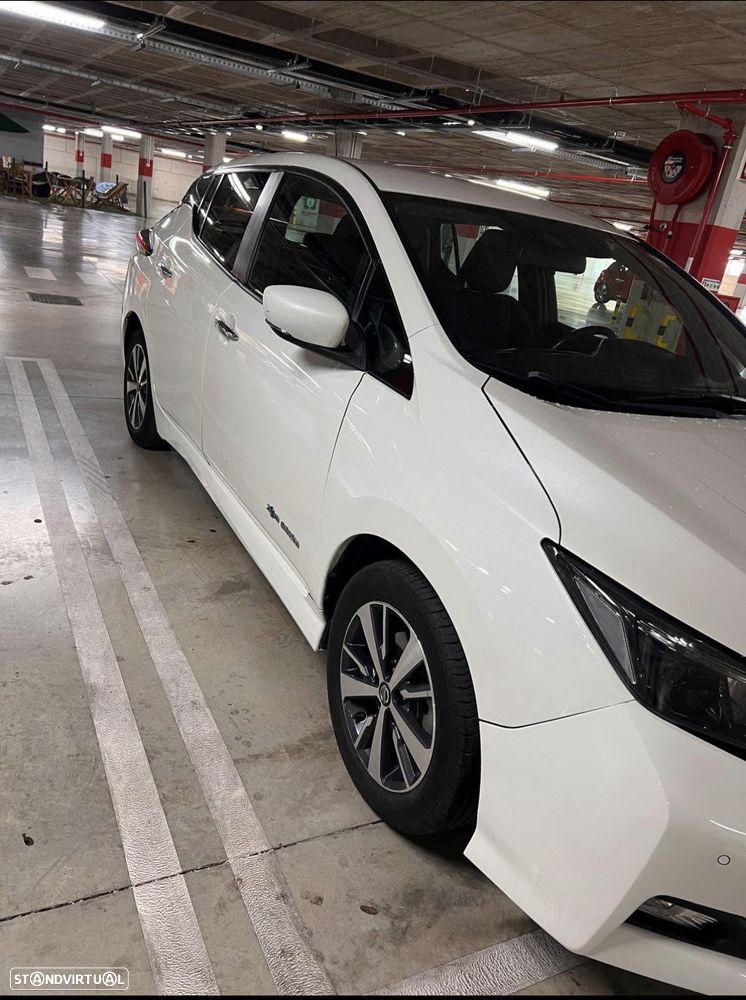 Nissan Leaf 2018 photo 2