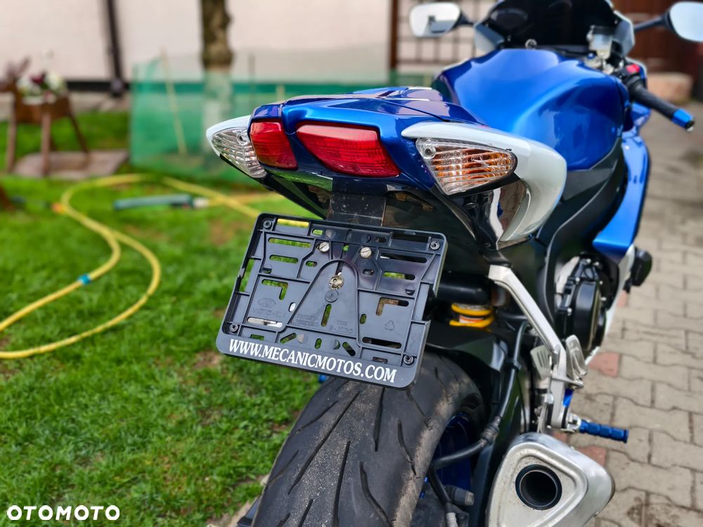 Suzuki GSX-R - 6