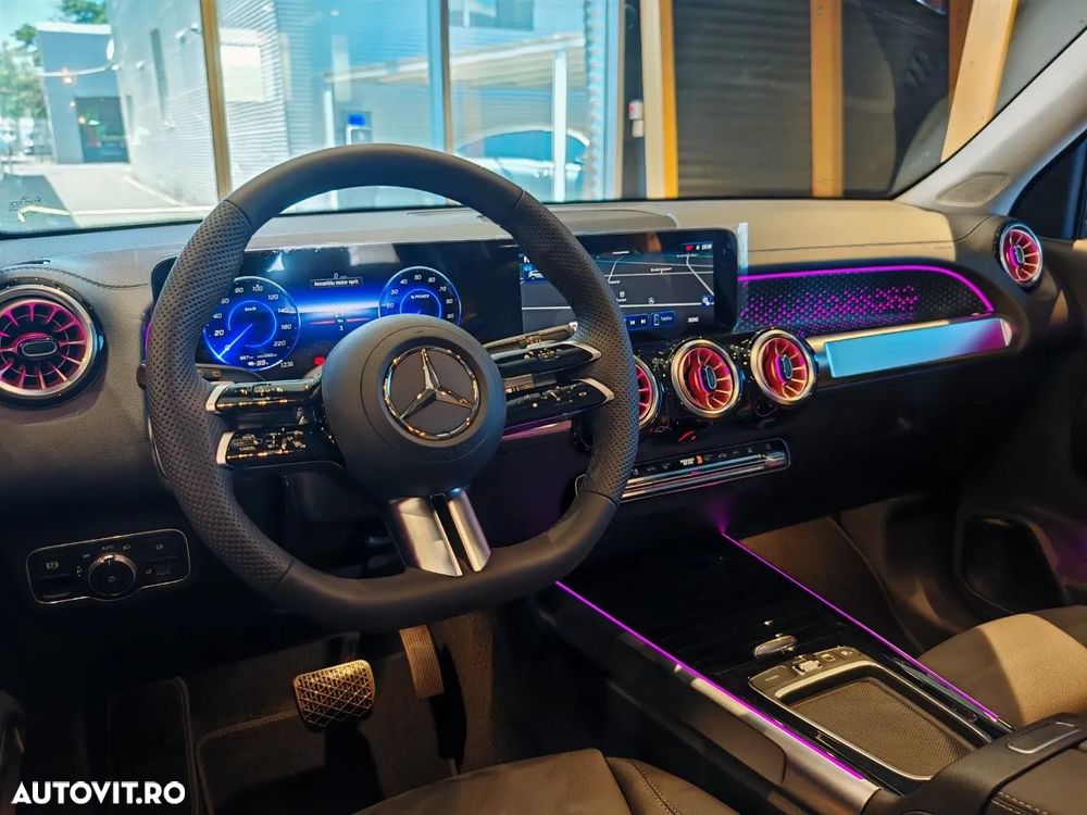 Mercedes-Benz EQB 250+ - 8